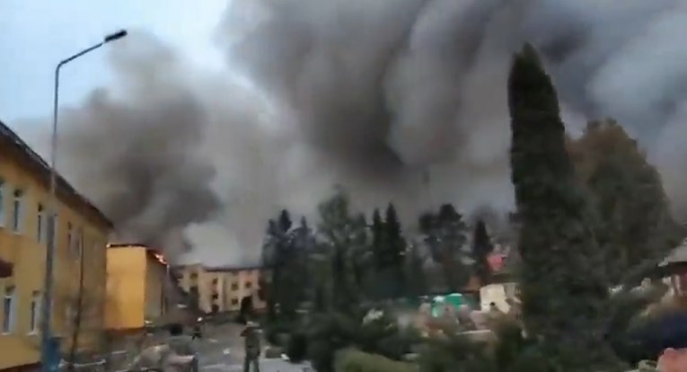 RUSIJA /VIDEO/Mi smo napali bazu uz granicu NATO-a. Nastavljamo ubijati strane plaćenike,UBIJENO JE 