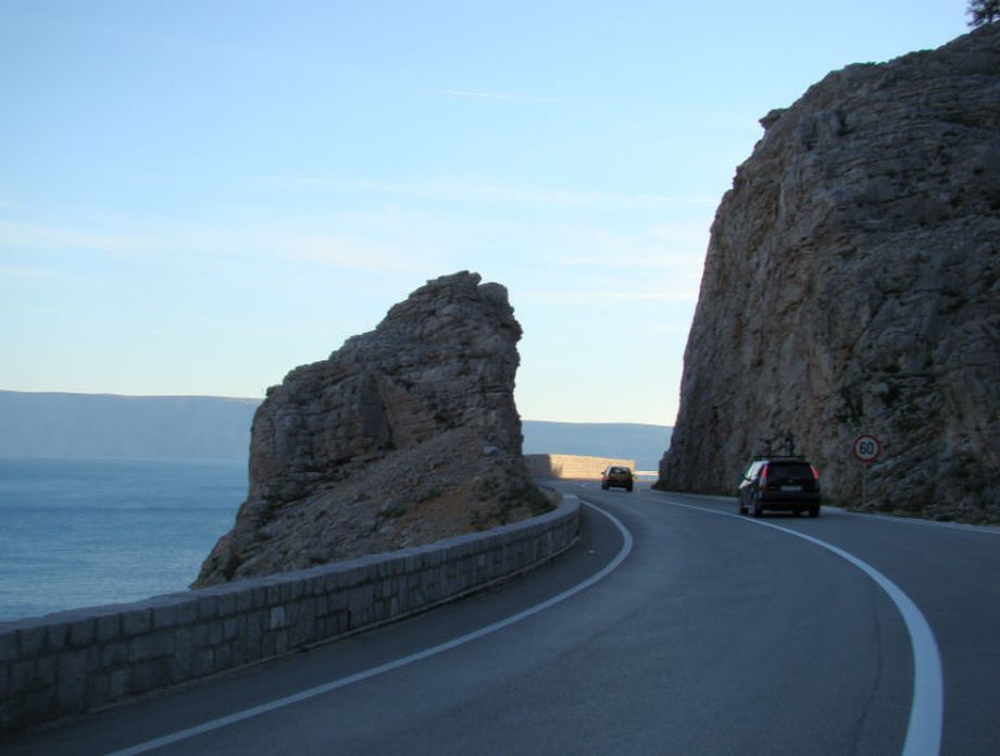  Nekim vozilima zabranjen promet na Jadranskoj magistrali, evo ZBOG ČEGA