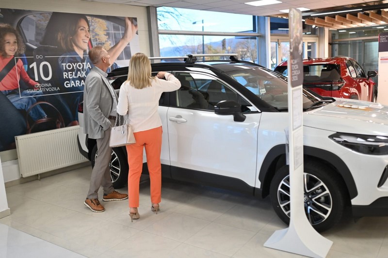Svečano otvoren modernizovani Toyota Sladaboni salon! (FOTO)