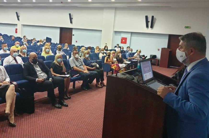 Ubrzati imunizaciju u Srpskoj: Produžiti radno vrijeme vakcinalnih punktova
