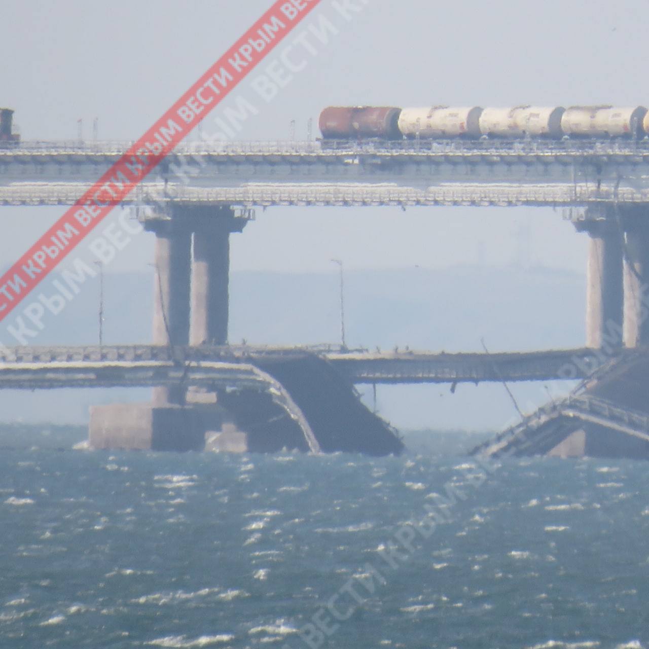 POŽAR UGAŠEN,SNIMCI SA  OŠTEĆENOG MOSTA 🎥Ukrajinci preuzeli odgovornost; Putin izdao instrukcije; Krimske vlasti optužile Ukrajinu za eksploziju na Krimskom mostu – Rusija će odgovoriti