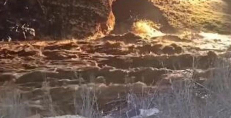 Pukla brana u Rusiji : Uvedeno vanredno stanje, evakuacija stanovnika (VIDEO)