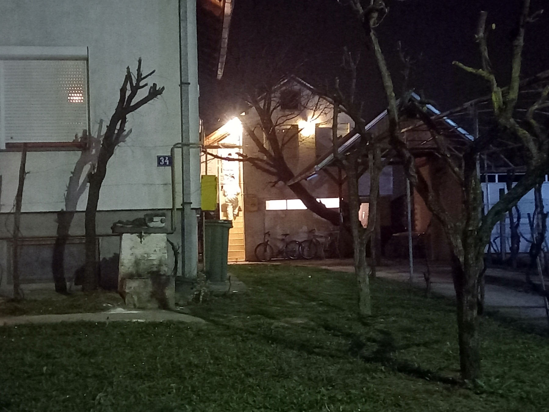 Jezivi simboli na zidovima kuće u kojoj su pronađena mrtva djeca