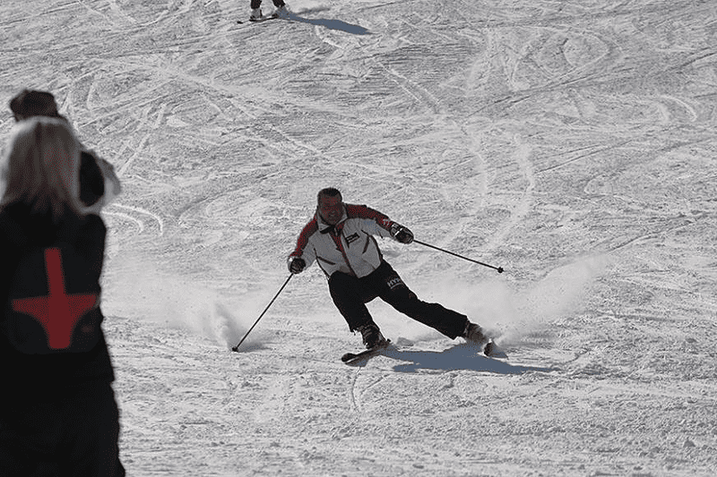 NOVOGODIŠNJE SKIJANJE NA STAZI POLJICE Neobičan, ali za ljubitelje skijanja lijep dočekNOVOGODIŠNJE SKIJANJE NA STAZI POLJICE Neobičan, ali za ljubitelje skijanja lijep doček