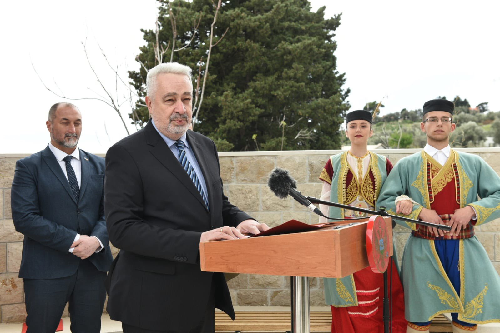 Krivokapić odbio da preda dužnost Abazoviću