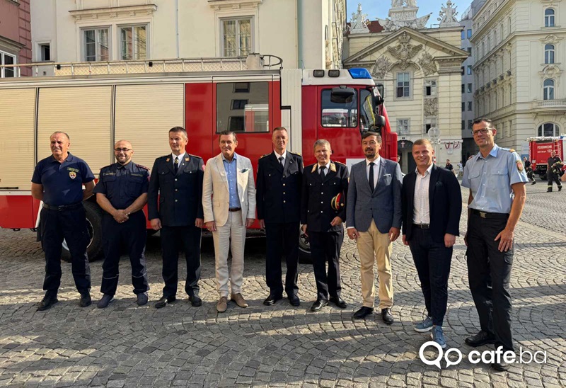 Donacija iz Austrije: Dva vatrogasna vozila krenula iz Beča za Sarajevo (FOTO)