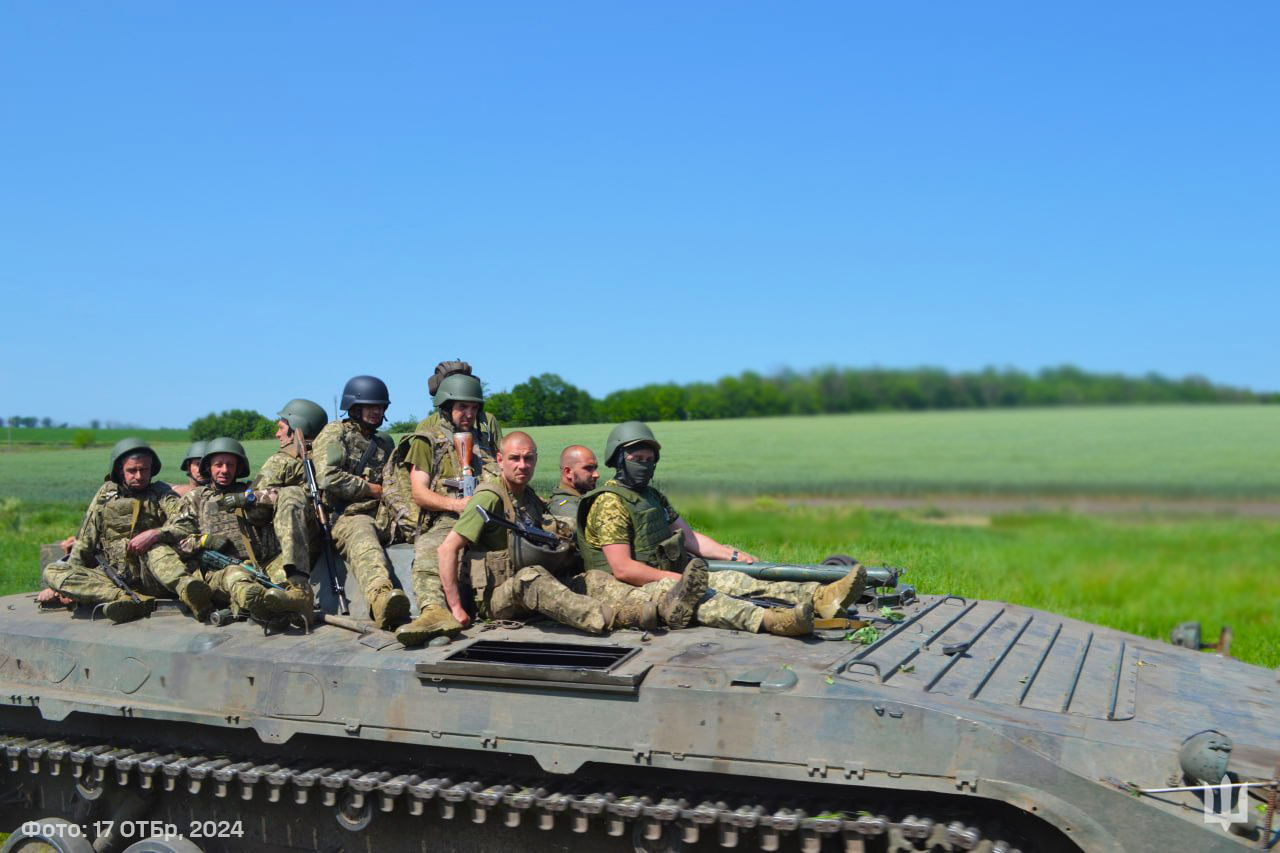 Bivši premijer Ukrajine: Gubici ukrajinske vojske se bliže milionu ljudi