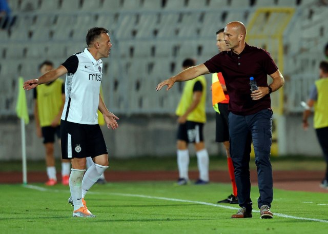 Partizan nastavio da tone u ambis