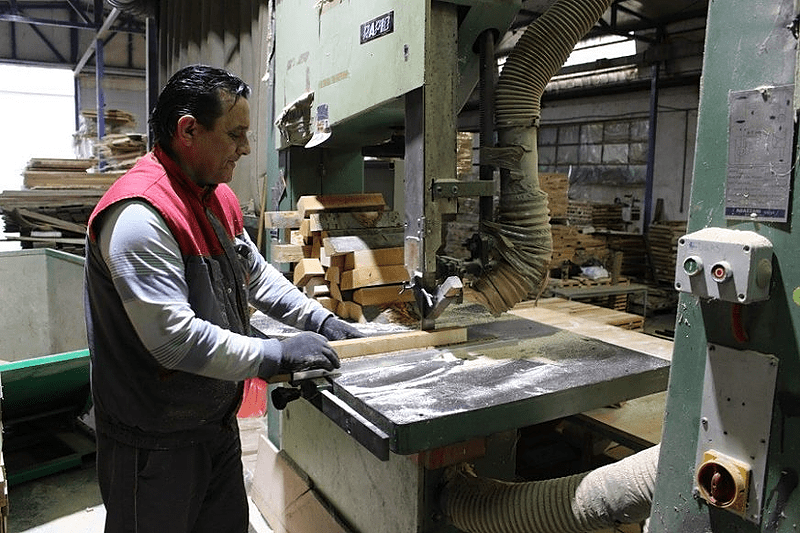 ZA POVIŠICE 4,9 MILIONA KM Podsticaji za povećanje plata u privredi