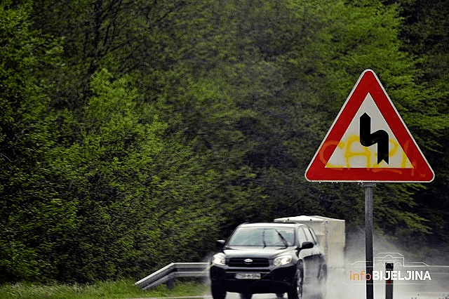 Oprez, mokri i klizavi kolovozi