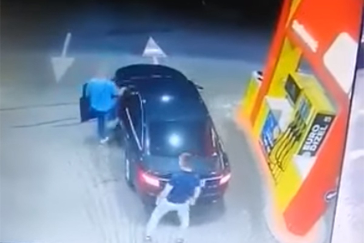 FILMSKA PLJAČKA KOD ZVORNIKA /VIDEO/ Na pumpi ukrao auto pa se zakucao u aparat za plin