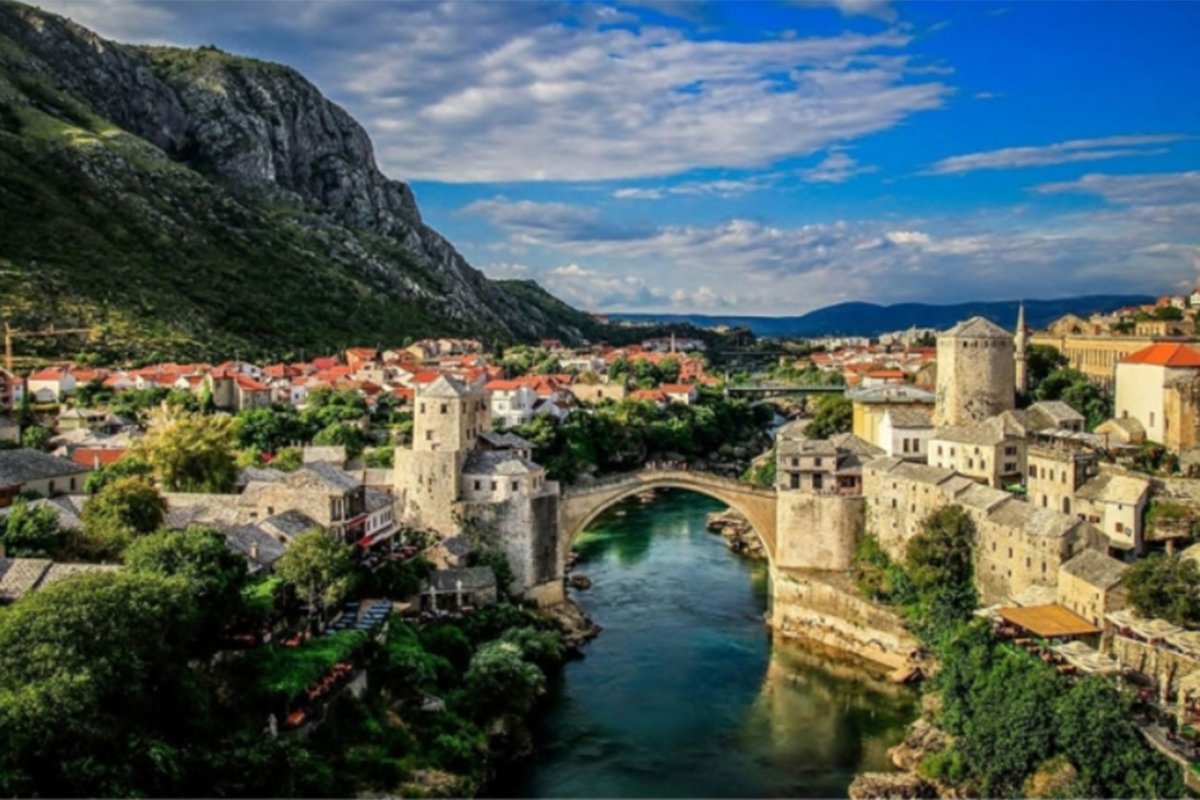 U Mostaru sastanak Dodika, Čovića i lidera 