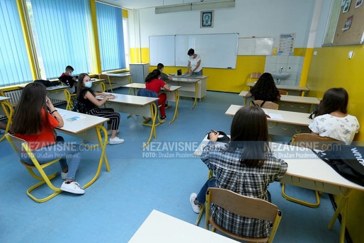 Cijelo odjeljenje banjalučkih osnovaca u izolaciji