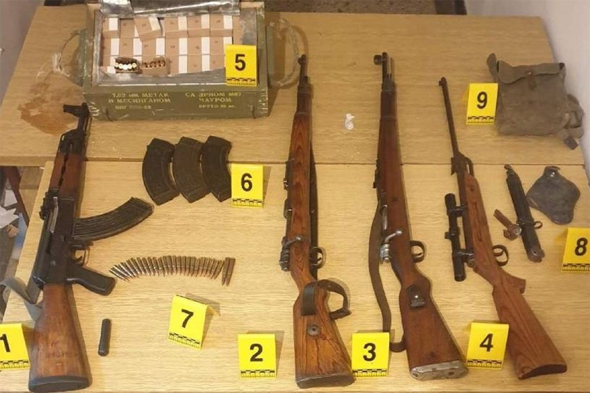 Hapšenje u Crnoj Gori: Maloljetnik i osamnaestogodišnjak vježbali pucanje na planini