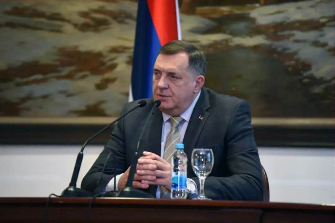 Dodik: Izetbegović je gavran bošnjačke političke scene