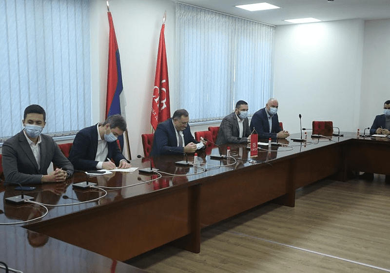 DODIK I OBRADOVIĆ POTPISALI Članovi banjalučkog DNS prešli u SNSD