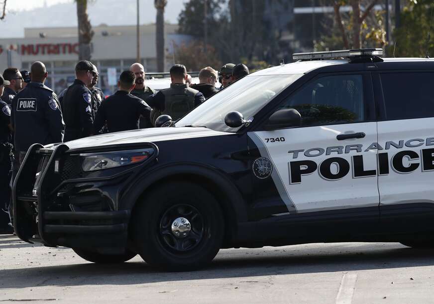 Pucano u Trampovog saradnika: Čekao suprugu u automobilu kada su na njega ispaljeni hici