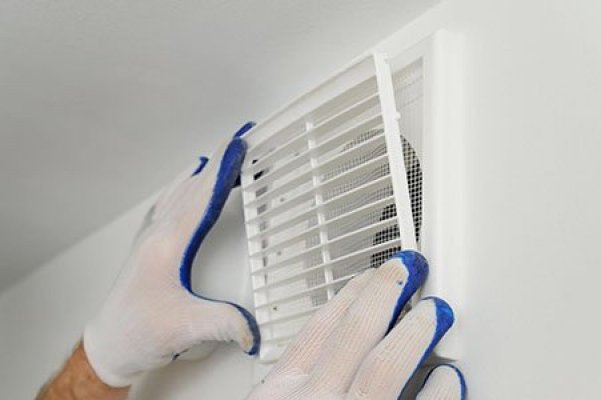 JEDNOSTAVNI KORACI KOJI DAJU REZULTATE! Evo kako da očistite ventilator u kupatilu