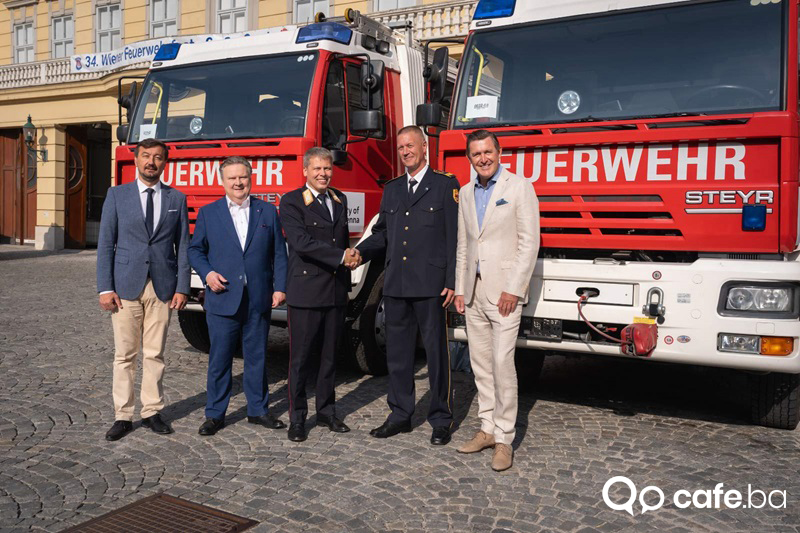 Donacija iz Austrije: Dva vatrogasna vozila krenula iz Beča za Sarajevo (FOTO)