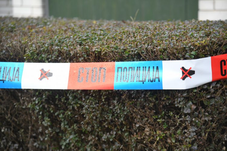 Izbo brata nožem zbog nesuglasica: Namamio ga da mu pomogne pa nasrnuo na njega
