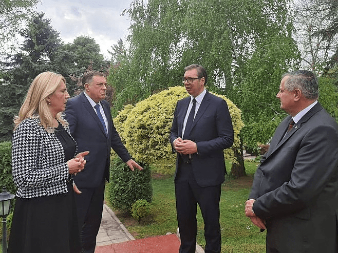 Vučić danas u Donjoj Gradini; Sastanak sa zvaničnicima Srpske i načelnicima opština