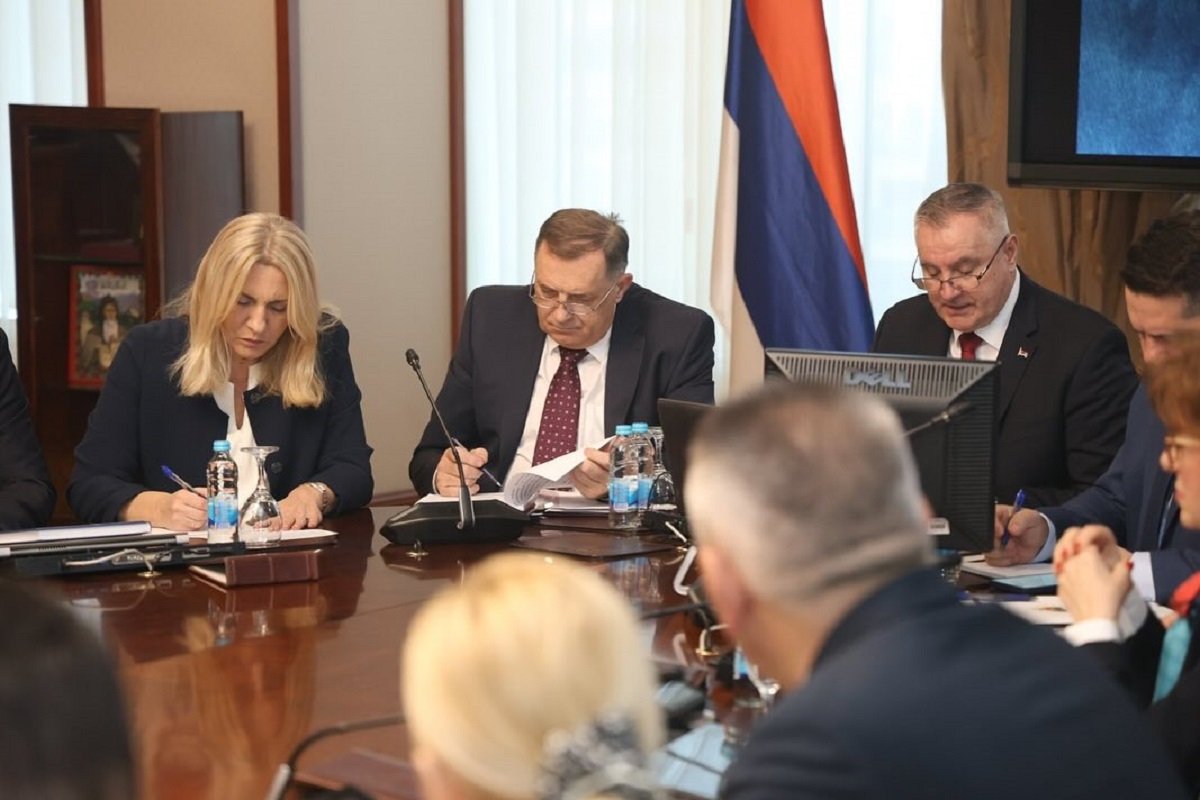 Dodik: 