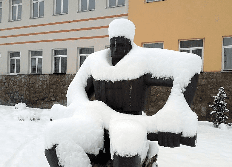 ZIMA SE NE PREDAJE Na području Foče snijeg i do pola metra