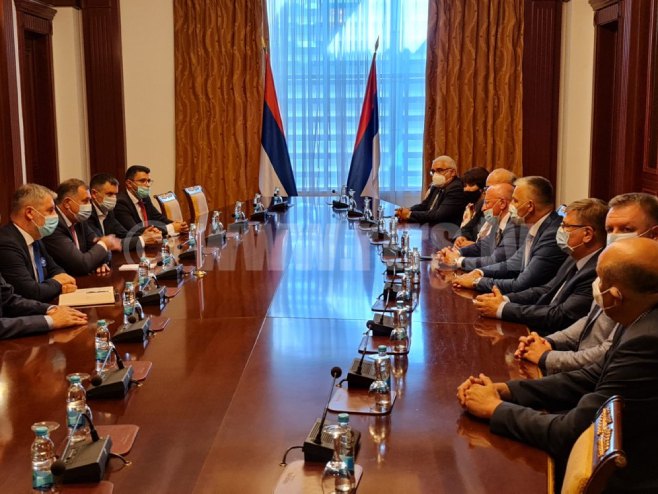 Dodik sa tvorcem Sputnjika: Građani Srpske masovno izabrali ovu vakcinu