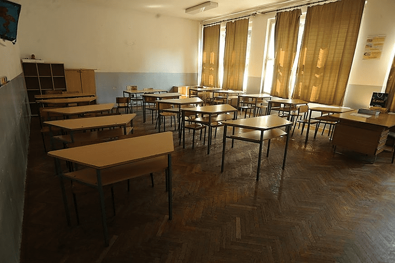 ODLUKA ZA ŠKOLE Krizni štab prelomio, sve postojeće mjere ostaju na snazi