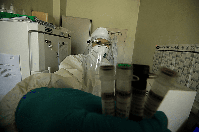 OPAKA ZARAZA SE NE PREDAJE U Srpskoj za 24 časa na korona virus pozitivne još 23 osobe