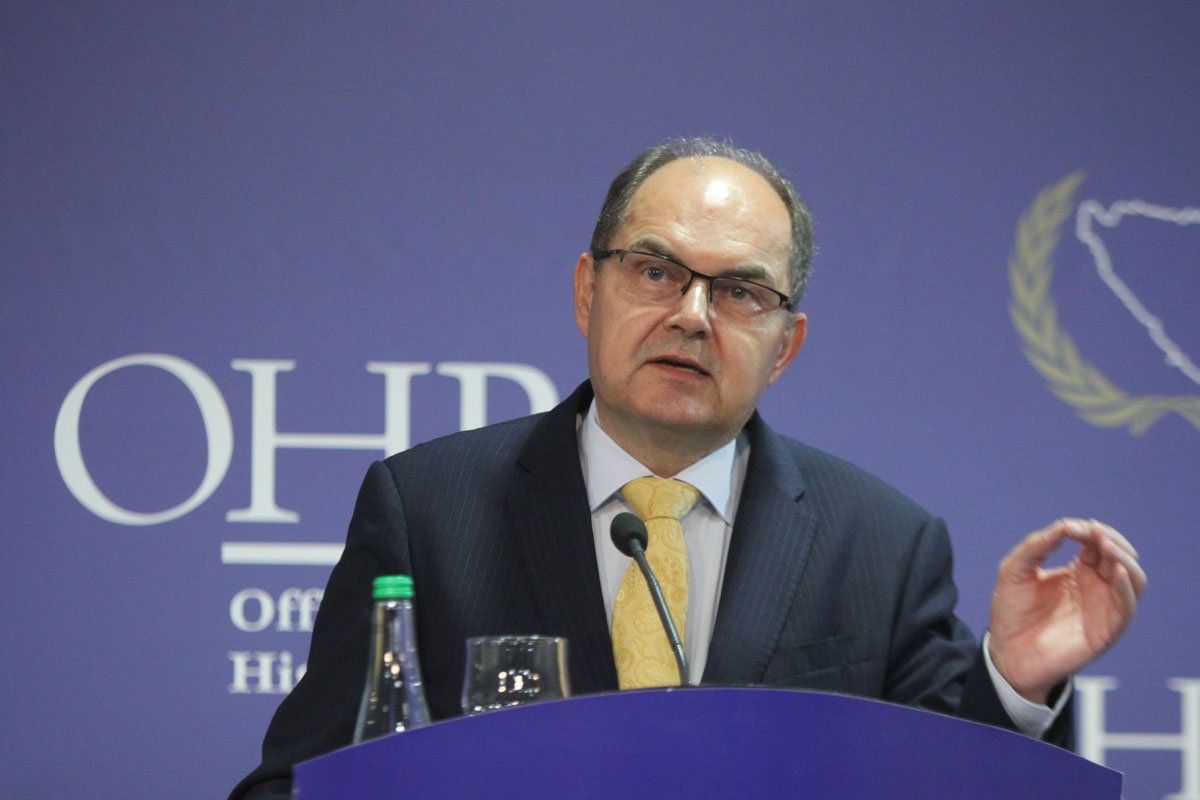 Šmit prijeti bonskim ovlaštenjima: Ponovo najavio nametanje izmjena Izbornog zakona BiH