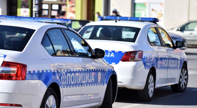 Strava u Doboju: Ubila supruga, presvukla ga, promijenila tepihe i pozvala policiju