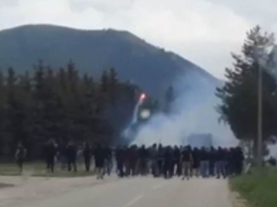Žestoka tuča navijača Borca i Željezničara na Kupresu, ima povrijeđenih i uhapšenih! (VIDEO)