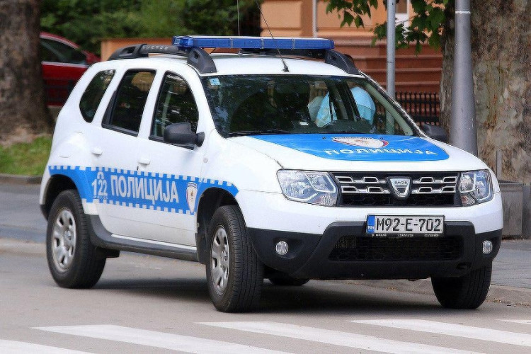 Iz automobila parkiranog kod tržnog centra u Banjaluci ukradeno 23.500 KM