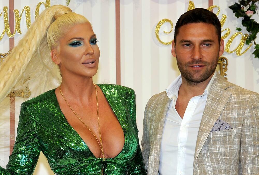 KARLEUŠA ŠOKIRALA PRATIOCE NA MREŽI FOTOGRAFIJOM 