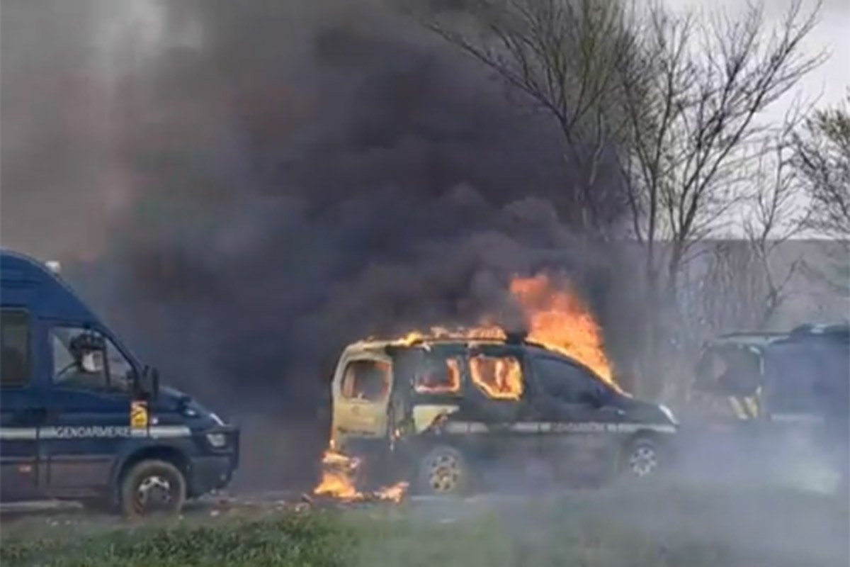 Novi nasilni protesti u Francuskoj, ovaj put ne zbog penzione reforme (VIDEO)