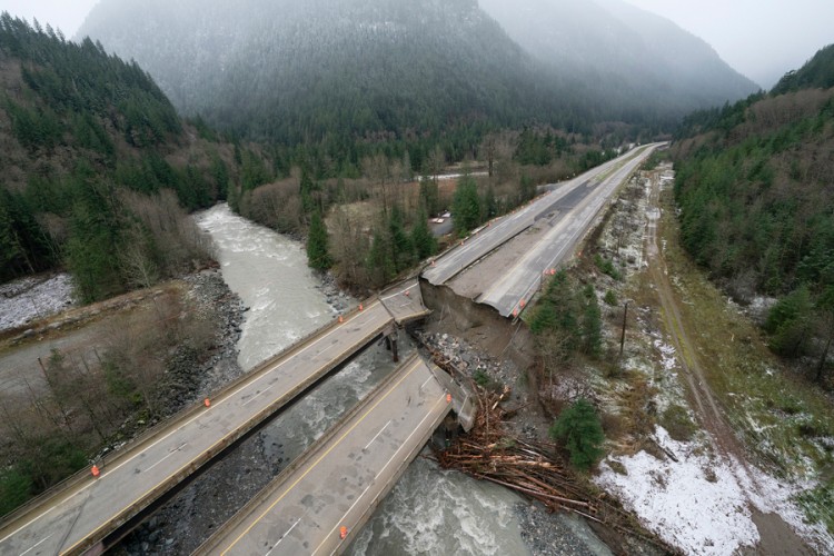 Vankuver odsječen od svijeta, nezapamćene poplave