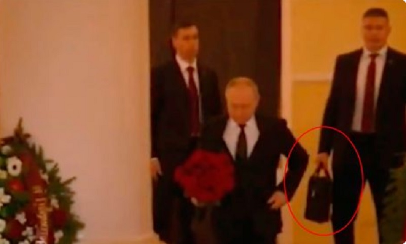 Pukovnik nađen u lokvi krvi: Čuvar Putinovog nuklearnog kofera upucan u glavu