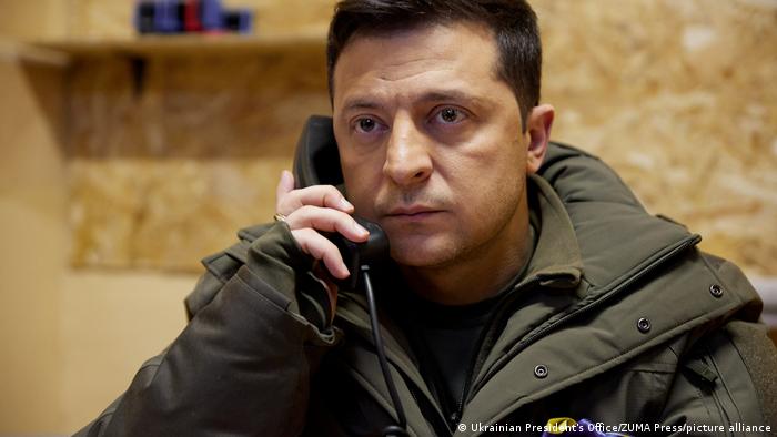  SPREMAN NA PREGOVORE! Zelenski poručio da Kijev neće odustati od borbe ali spreman pregovarati