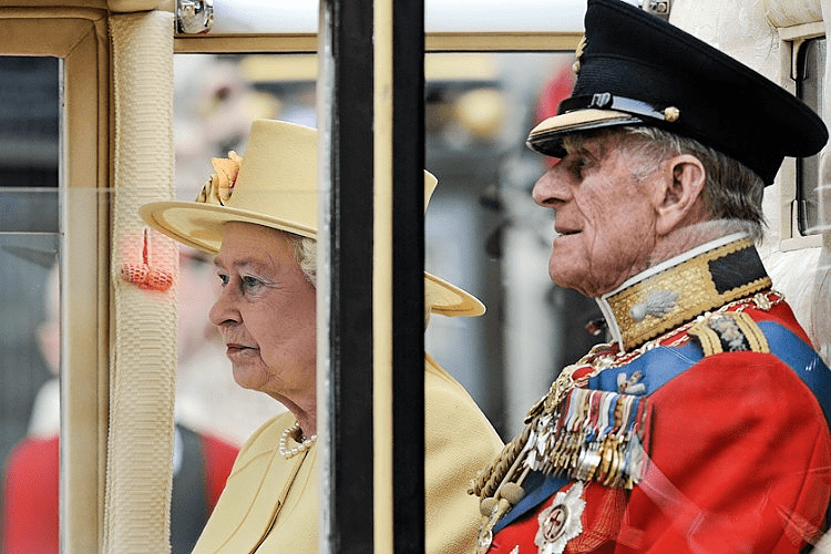 Ko je bio princ Filip i kako je postao pratilac Elizabete II