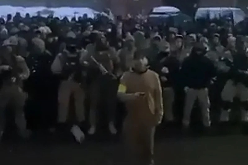 UKRAJINSKI VOJNICI SE POSTROJILI I POSLALI PORUKU KADIROVU/VIDEO/: 