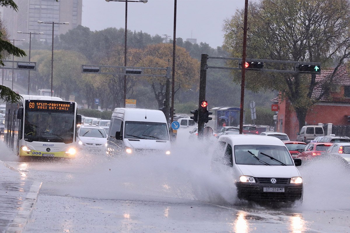 Jako nevrijeme u Dalmaciji, dio Splita pod vodom