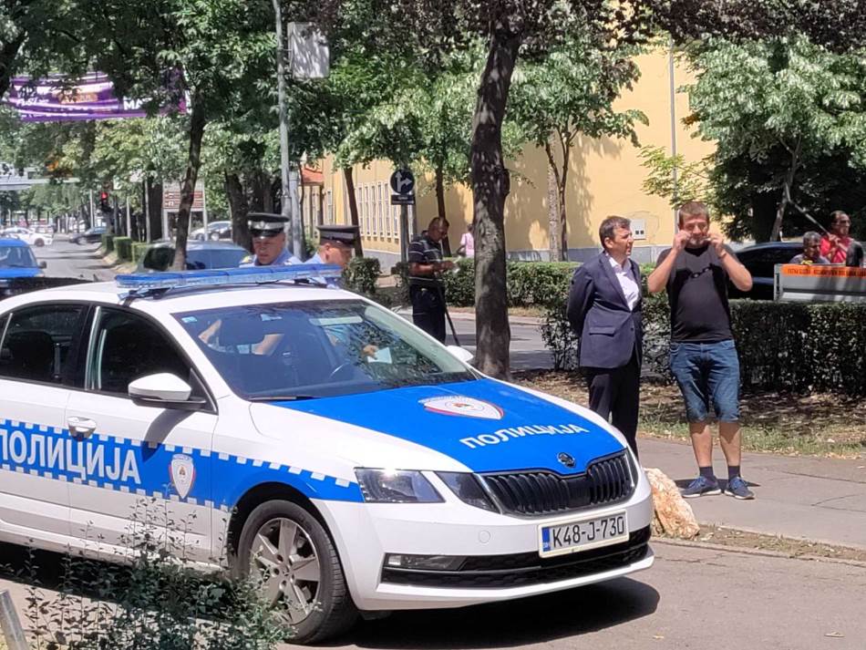 Vukanović podržao proteste : Parkirao na mjestu radova, pa mu 