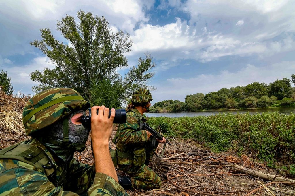 Napeto na granici Grčke i Turske: Ranjen grčki graničar