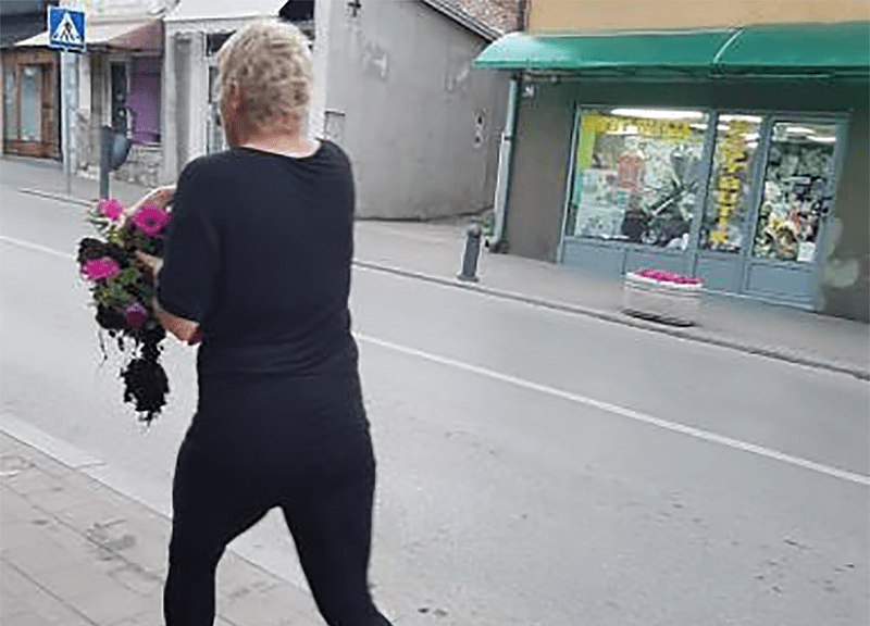 GRAĐANI ZGROŽENI Žena je bizarnom krađom usred dana šokirala javnost