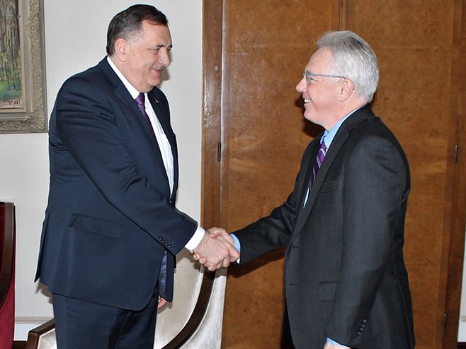 Nakon sastanka s Dodikom američki ambasador poručio: 