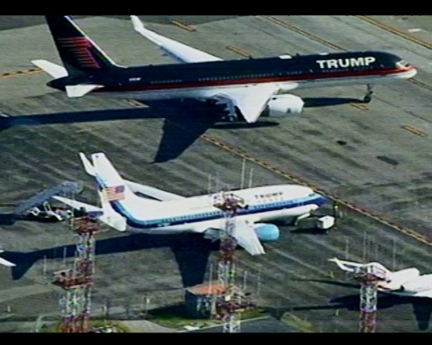 Drama u vazduhu: Trampovom avionu  otkazao motor