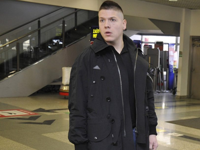 Pjevač mu VRATIO BAKŠIŠ: Slobu razbjesnio gost na nastupu