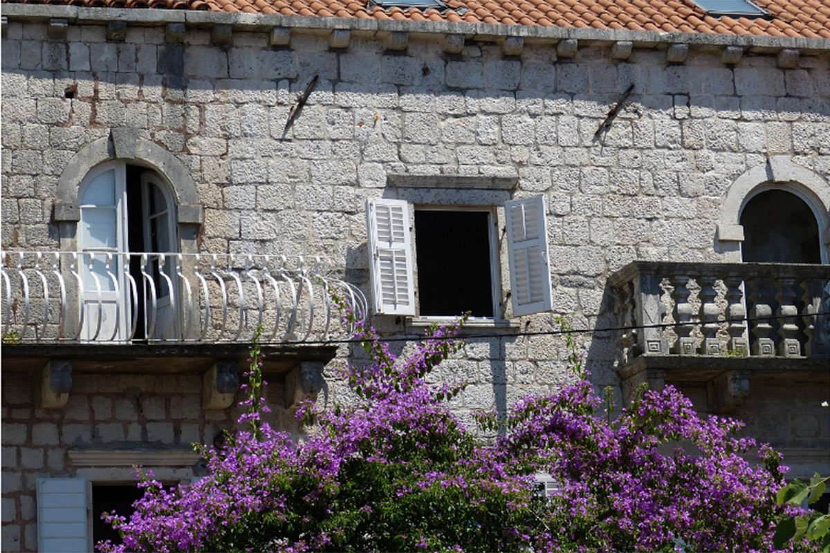 Dva skeleta pronađena u stanu u Igalu, utvrđeno da je jedan iz Srbije