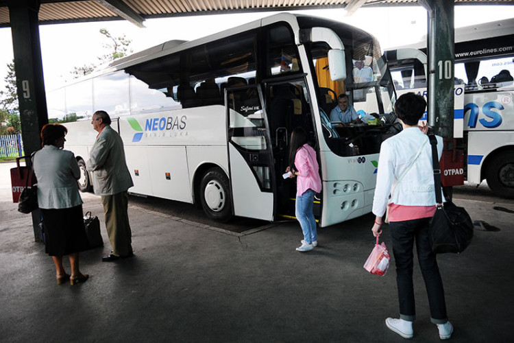 Autobusi svakodnevno voze do mora
